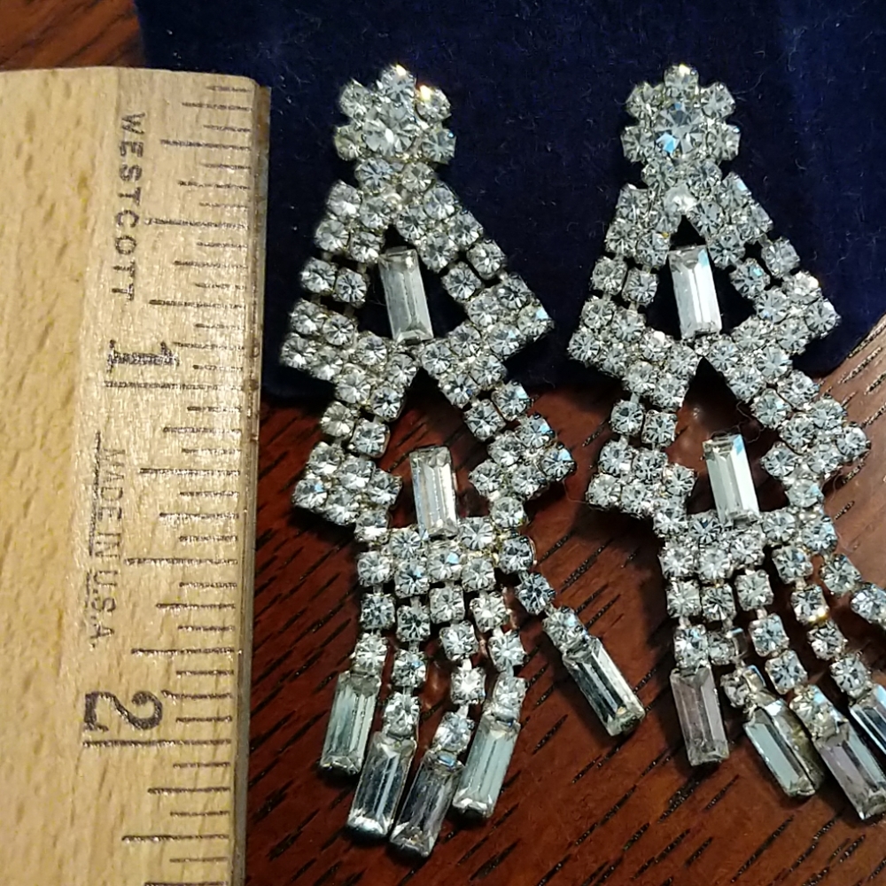 VINTAGE Costum jewelry silver and diamond earrings